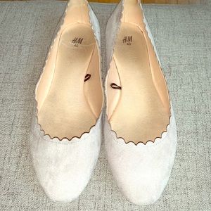 H&M Scalloped Cream Flats
